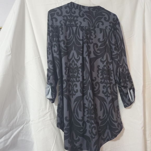 eclipse top in dark grey and black. - Picture 4 of 6